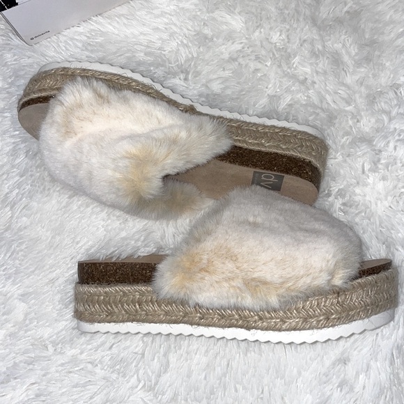 DV by Dolce Vita Wedge Shoes Super Soft - Picture 2 of 5